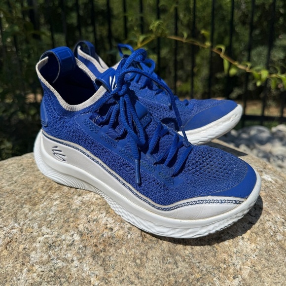 Under Armour Curry 8 Boy’s Basketball Shoes Royal Blue White Size 3.5Y Athletic - Picture 1 of 11